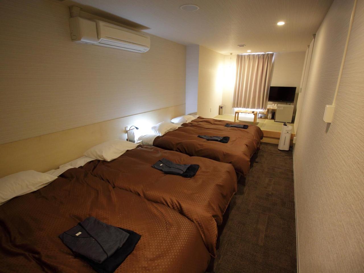 Takamatsu Century Hotel Екстер'єр фото